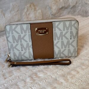 Michael Kors White and Brown Monogram Wristlet